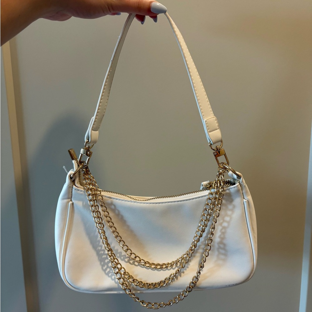 Elegant White Chain Strap Women's Bag
